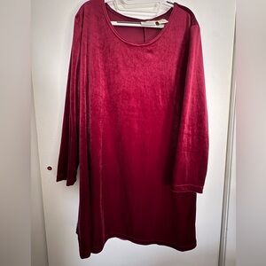 💚Price Drop💚 Red 🌹 Velvet Kathie Lee Collection Top Elegant Soft Stretch